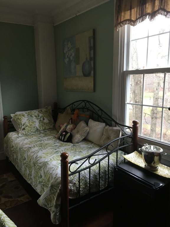 Brookside Inn at Laurens Extérieur photo